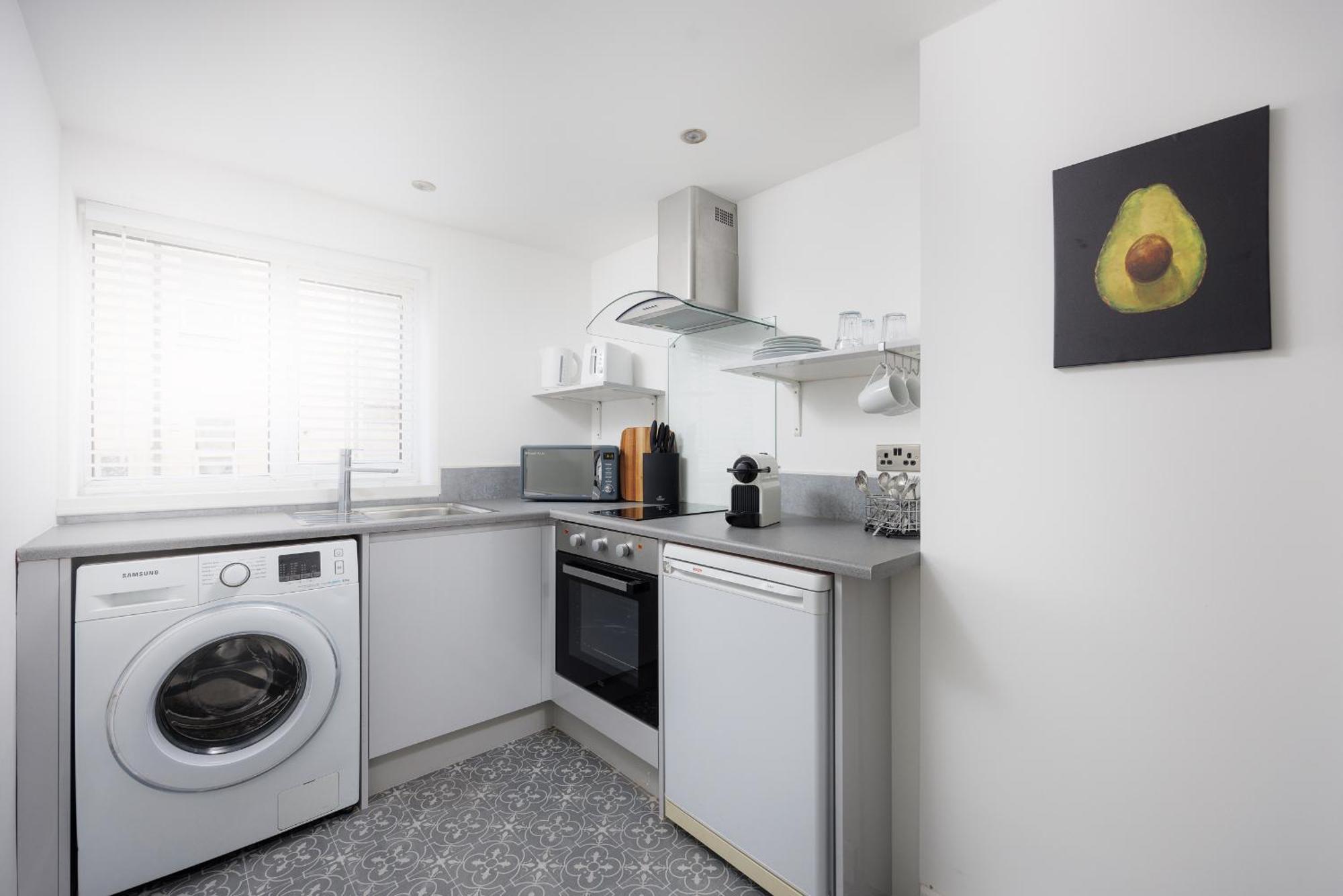 Boujis Central Plymouth Apartment - Sleeps 4 - Habita Property Екстериор снимка