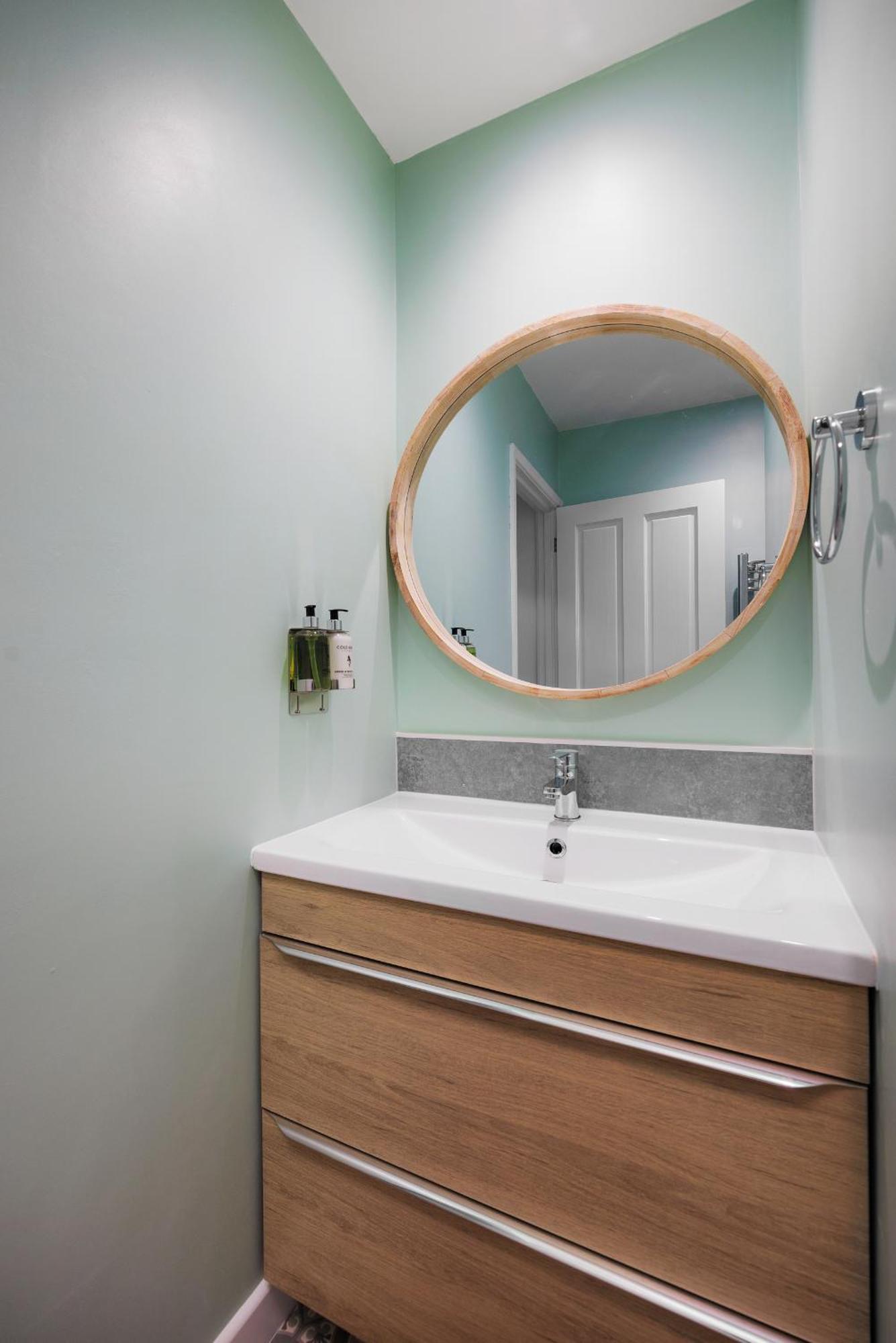 Boujis Central Plymouth Apartment - Sleeps 4 - Habita Property Екстериор снимка