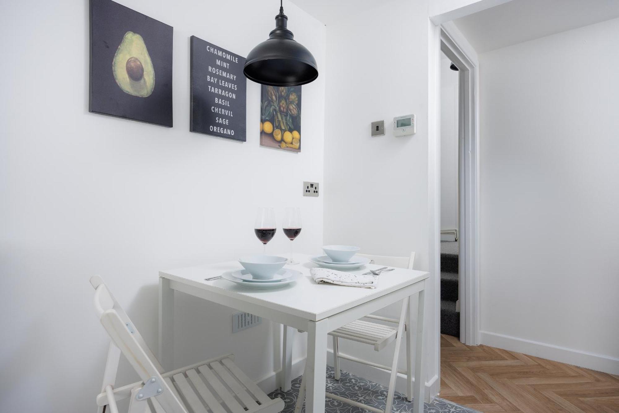 Boujis Central Plymouth Apartment - Sleeps 4 - Habita Property Екстериор снимка